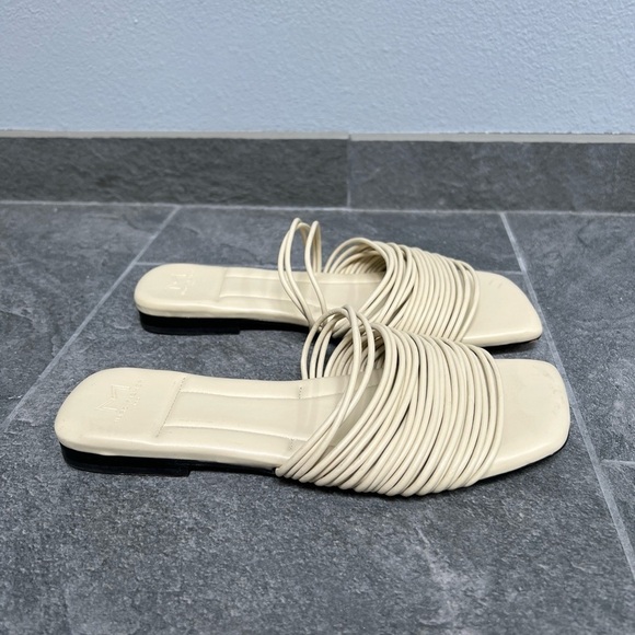 Marc Fisher Maddie Ivory Cream Slip On Slides - Picture 4 of 9